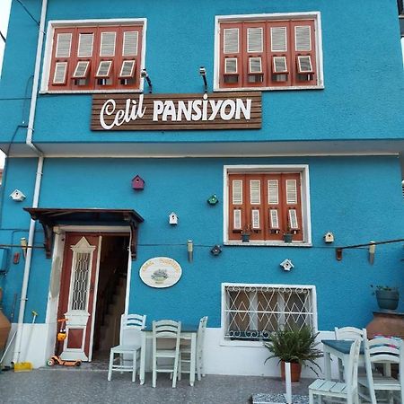 Celil Pansiyon Айвалык Экстерьер фото